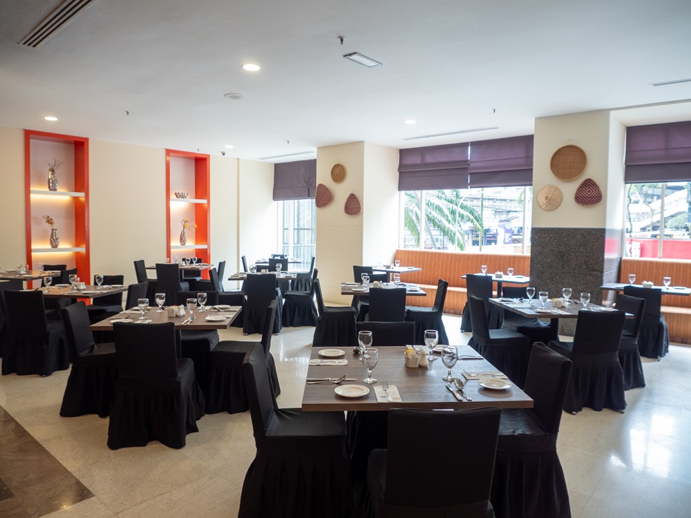 images/Dining/MAKAN2 RESTAURANT 8.jpg